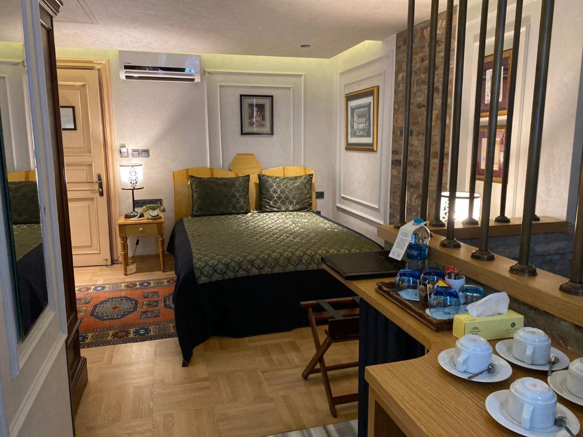 Hotel Niles อิสตันบูล ภายนอก รูปภาพ
